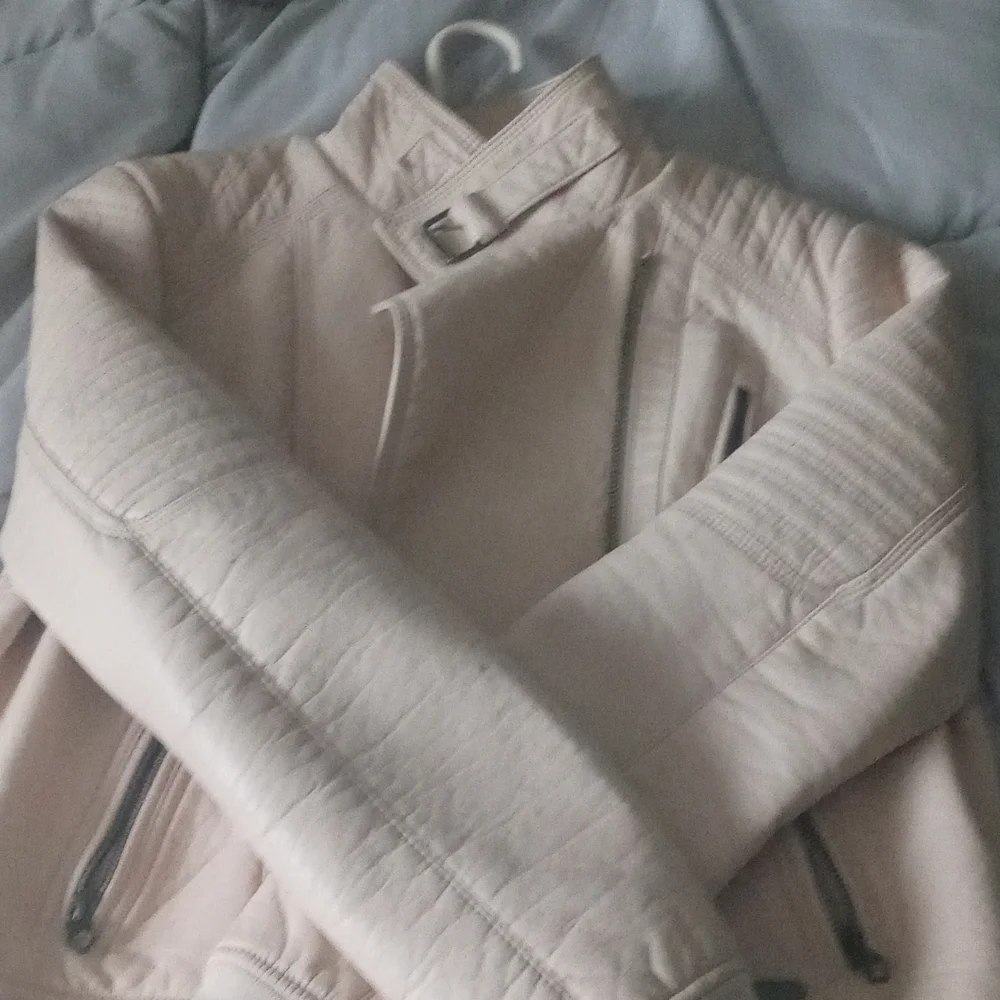Jacket - Picture 3 of 7